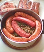 So sieht's im Topf aus. Hier wurden die "Ein-Personen"-Pinkel (auen) verwendet. Die Kasseler liegen unten drunter.